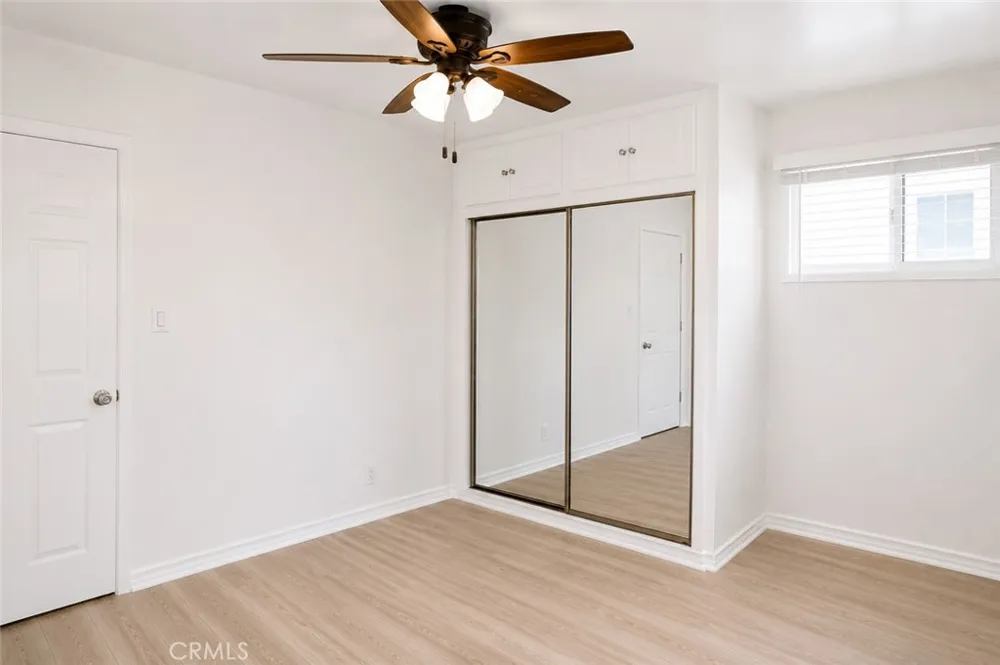 17144 Burton Street Lake Balboa, CA 91406