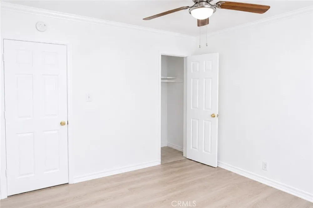17144 Burton Street Lake Balboa, CA 91406