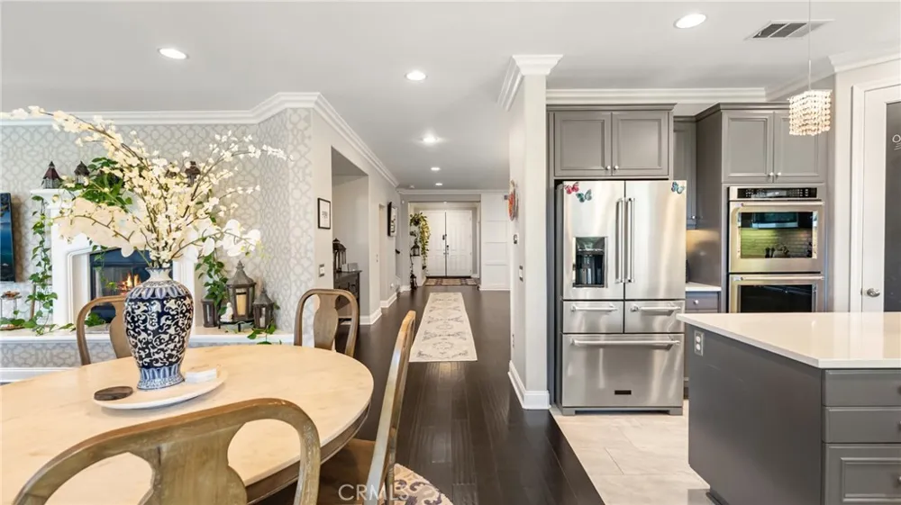 22238 Evening Star Court Saugus, CA 91390