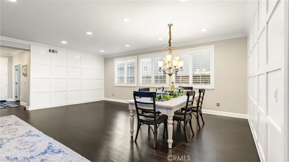 22238 Evening Star Court Saugus, CA 91390