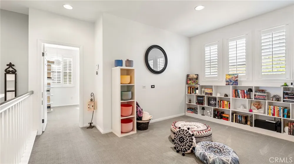 22238 Evening Star Court Saugus, CA 91390