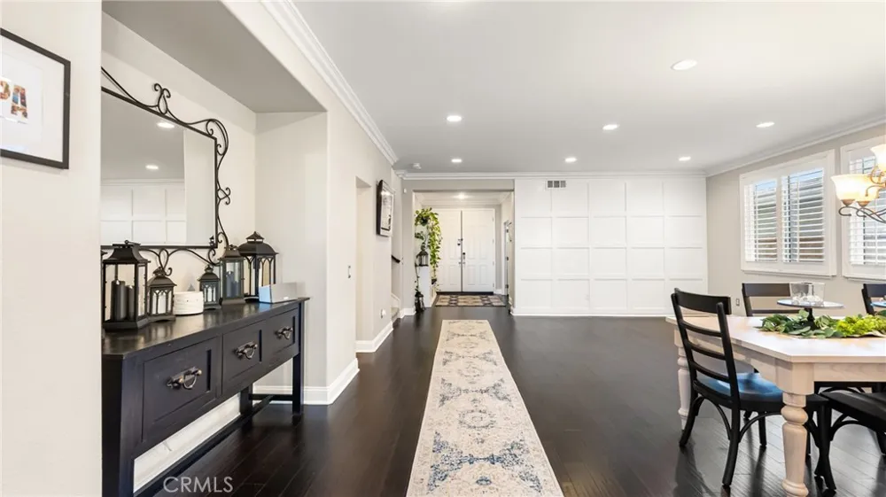 22238 Evening Star Court Saugus, CA 91390