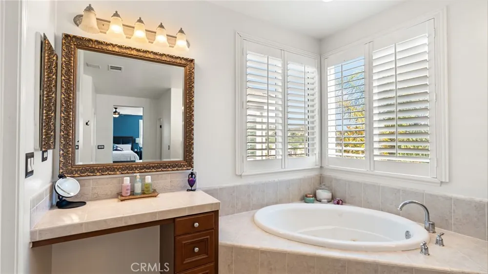 22238 Evening Star Court Saugus, CA 91390