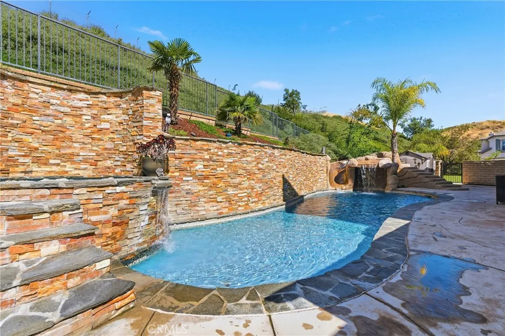 22238 Evening Star Court Saugus, CA 91390