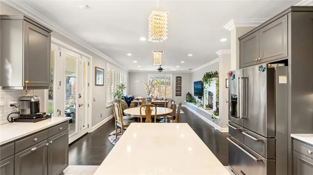 22238 Evening Star Court Saugus, CA 91390