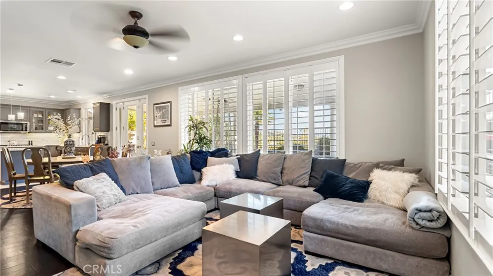 22238 Evening Star Court Saugus, CA 91390