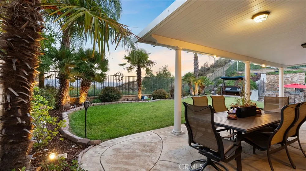 22238 Evening Star Court Saugus, CA 91390