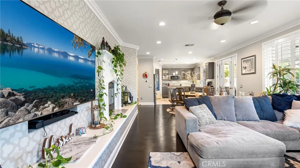 22238 Evening Star Court Saugus, CA 91390