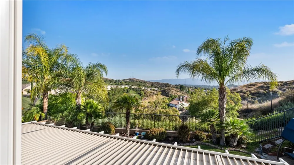 22238 Evening Star Court Saugus, CA 91390