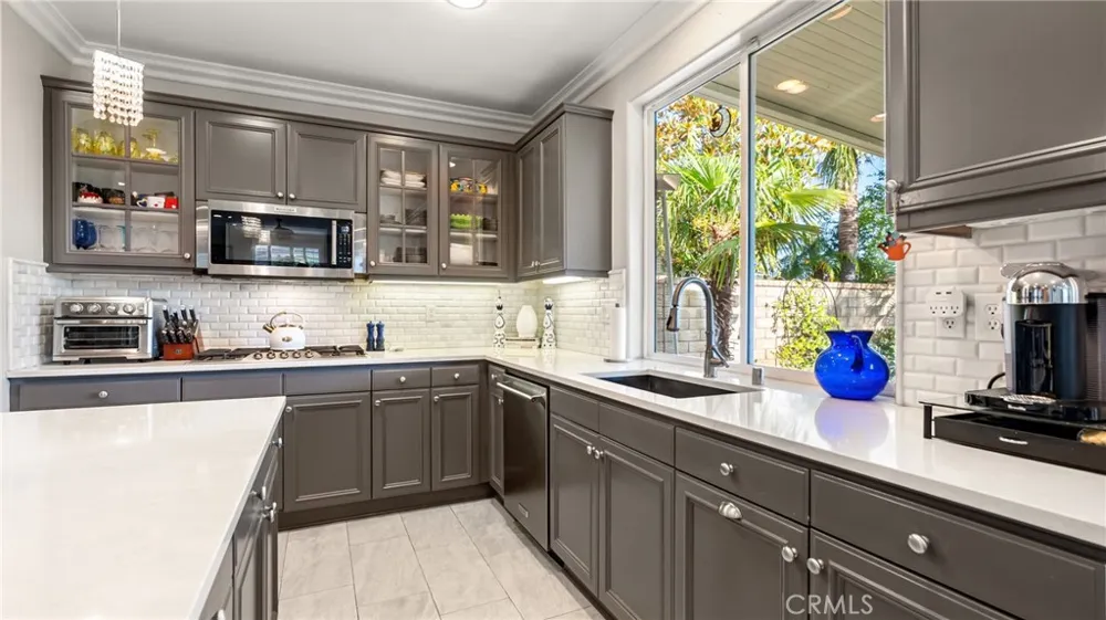 22238 Evening Star Court Saugus, CA 91390
