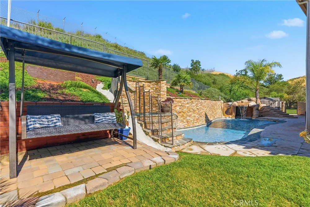 22238 Evening Star Court Saugus, CA 91390