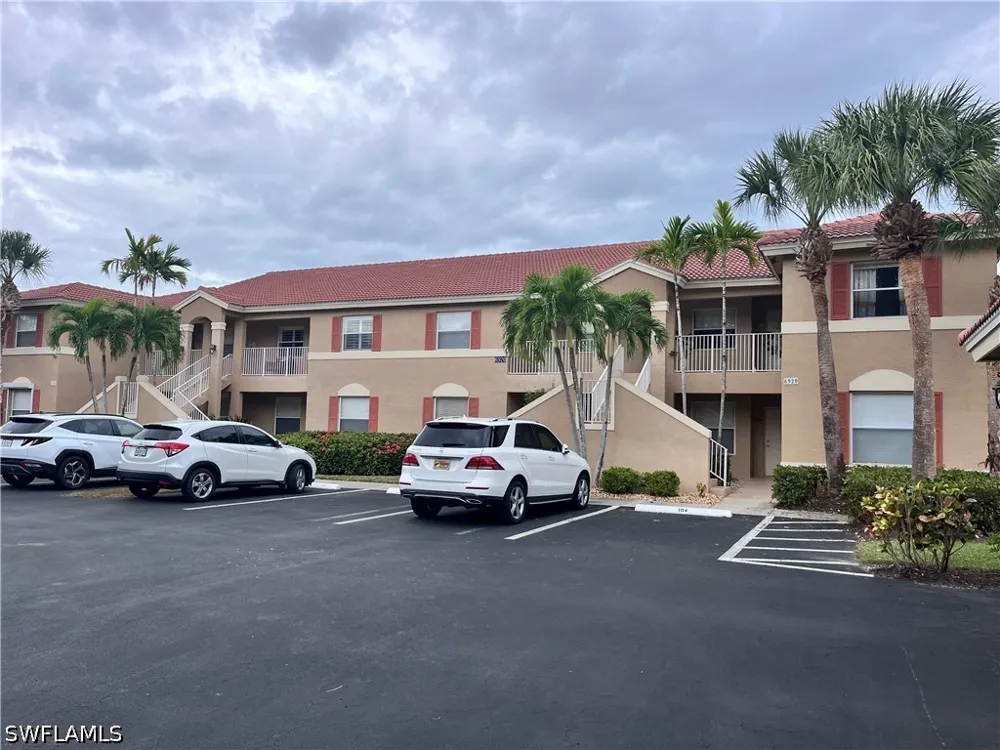 Huntington Lakes Circle #103 Naples, FL 34119