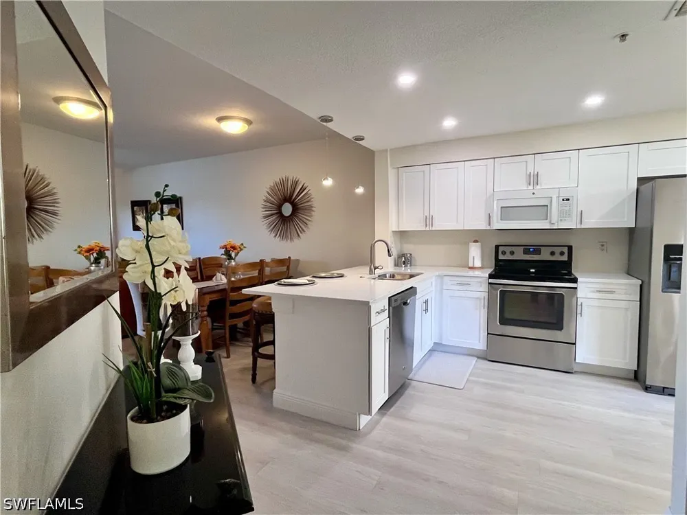 Huntington Lakes Circle #103 Naples, FL 34119