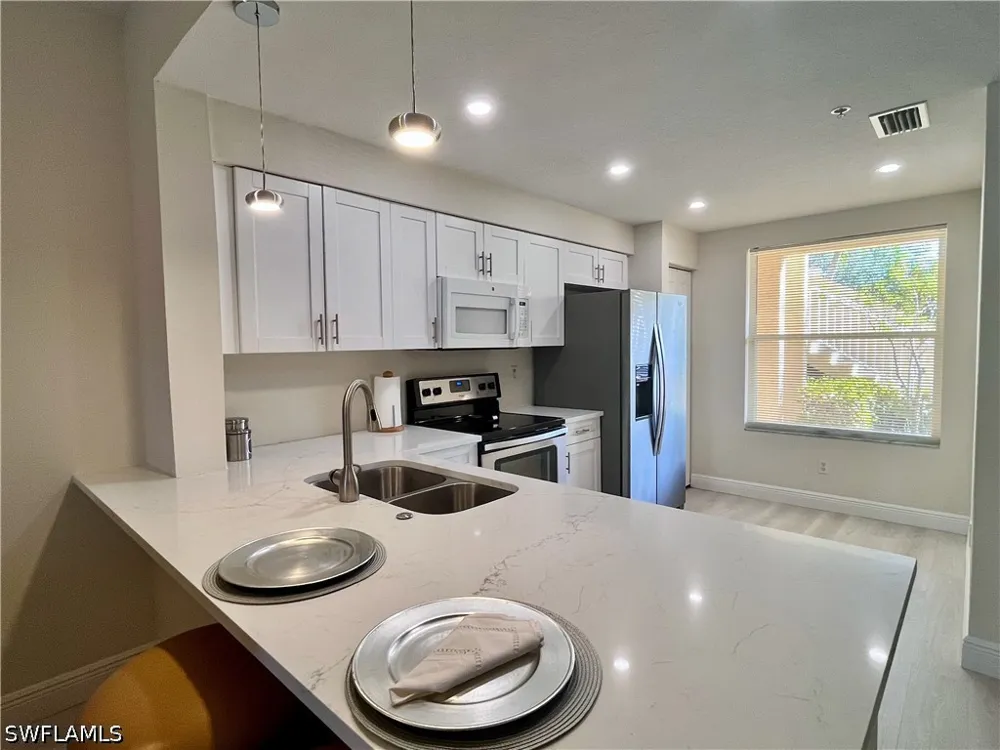 Huntington Lakes Circle #103 Naples, FL 34119