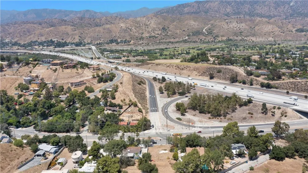 10294 Sunland Blvd Sunland, CA 91040