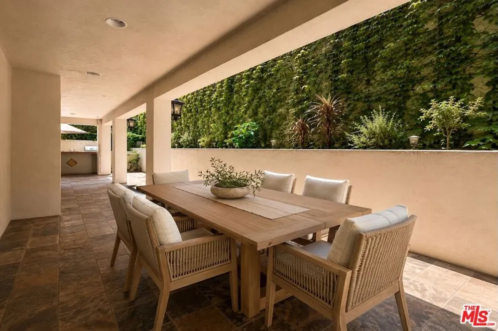 868 Braewood Court South Pasadena, CA 91030