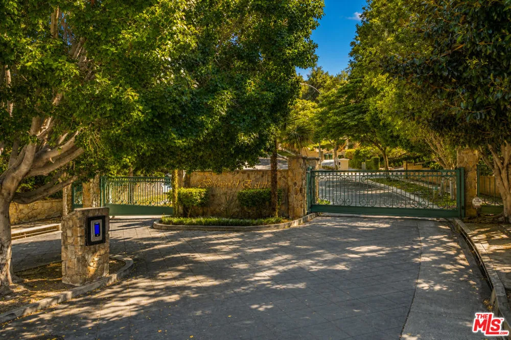 868 Braewood Court South Pasadena, CA 91030