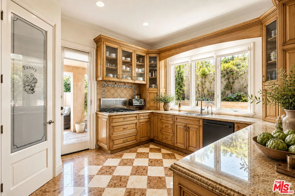 868 Braewood Court South Pasadena, CA 91030