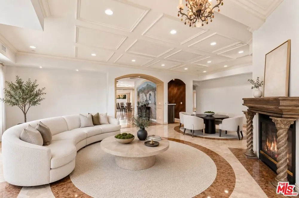 868 Braewood Court South Pasadena, CA 91030