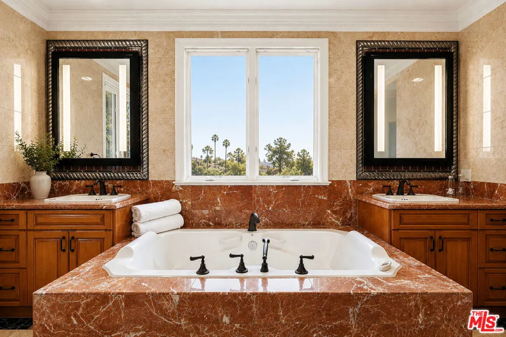 868 Braewood Court South Pasadena, CA 91030