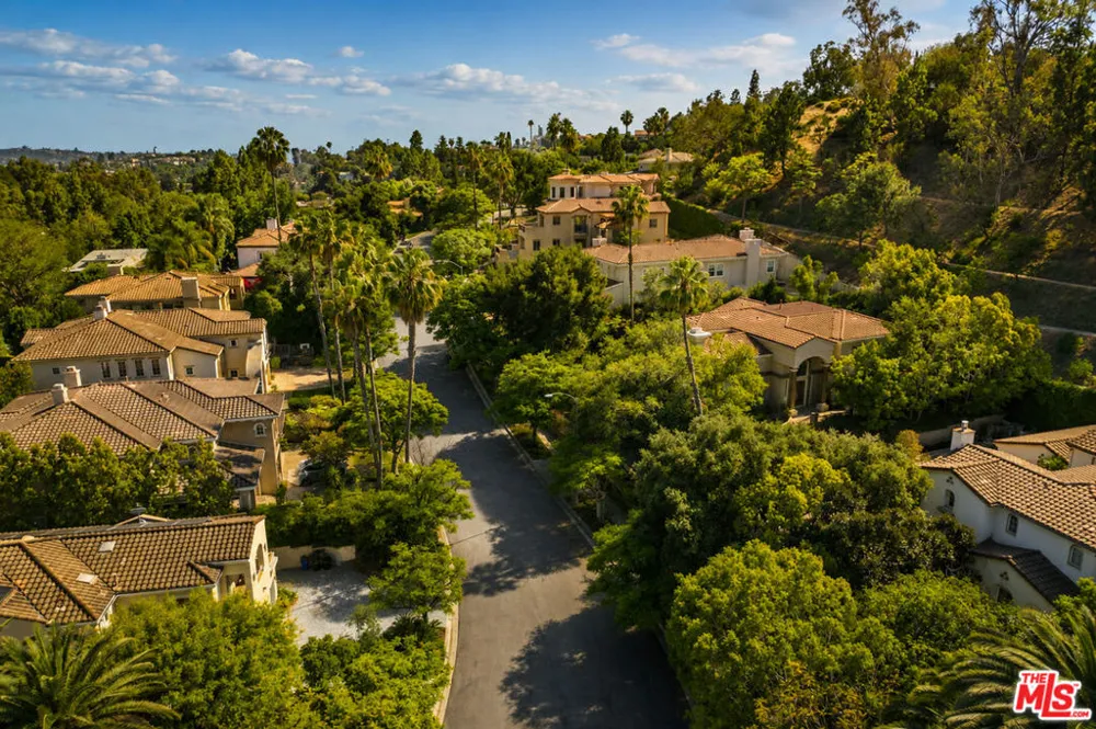 868 Braewood Court South Pasadena, CA 91030