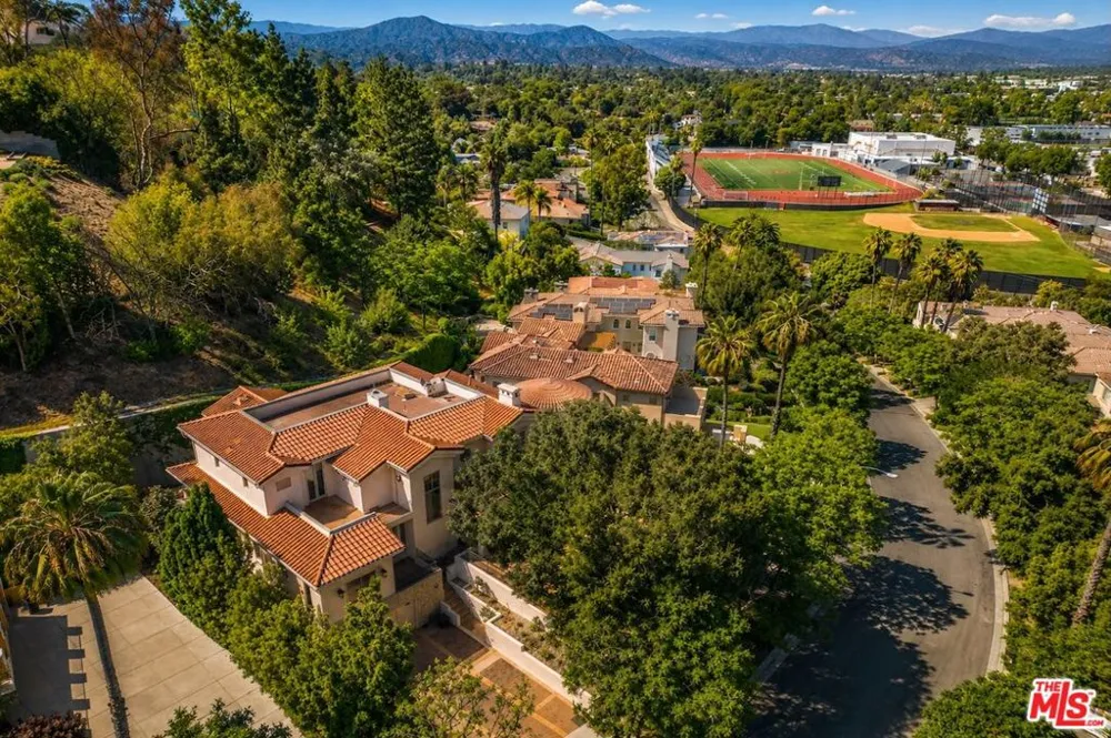 868 Braewood Court South Pasadena, CA 91030
