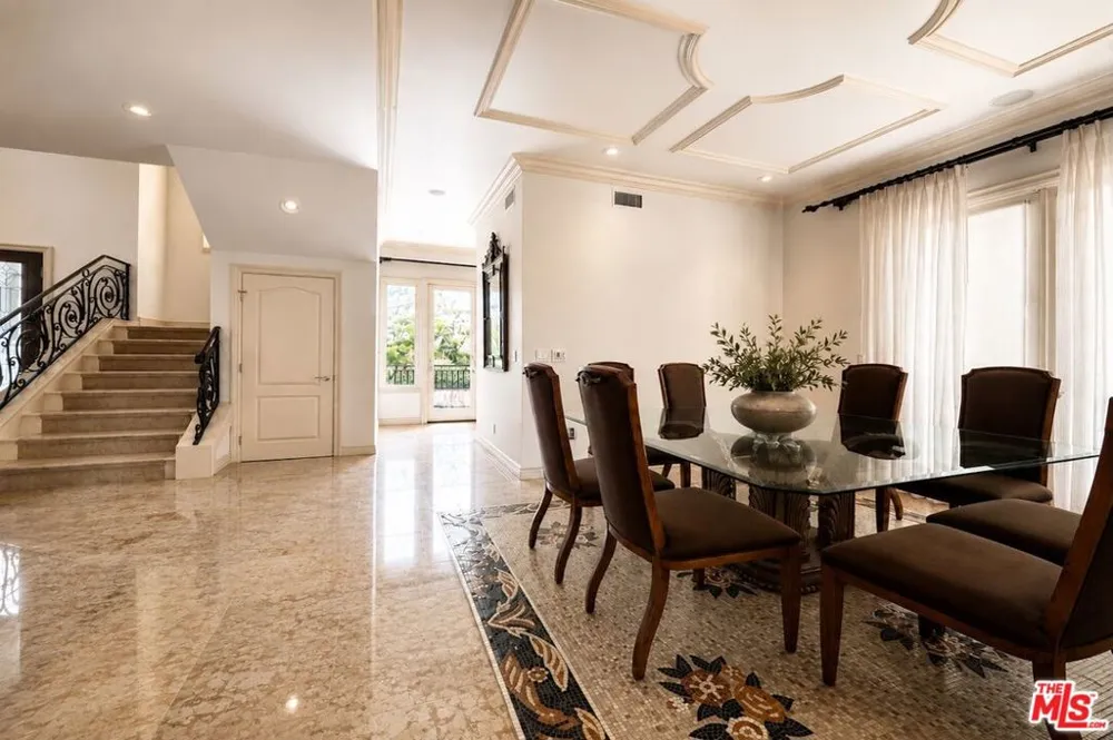 868 Braewood Court South Pasadena, CA 91030