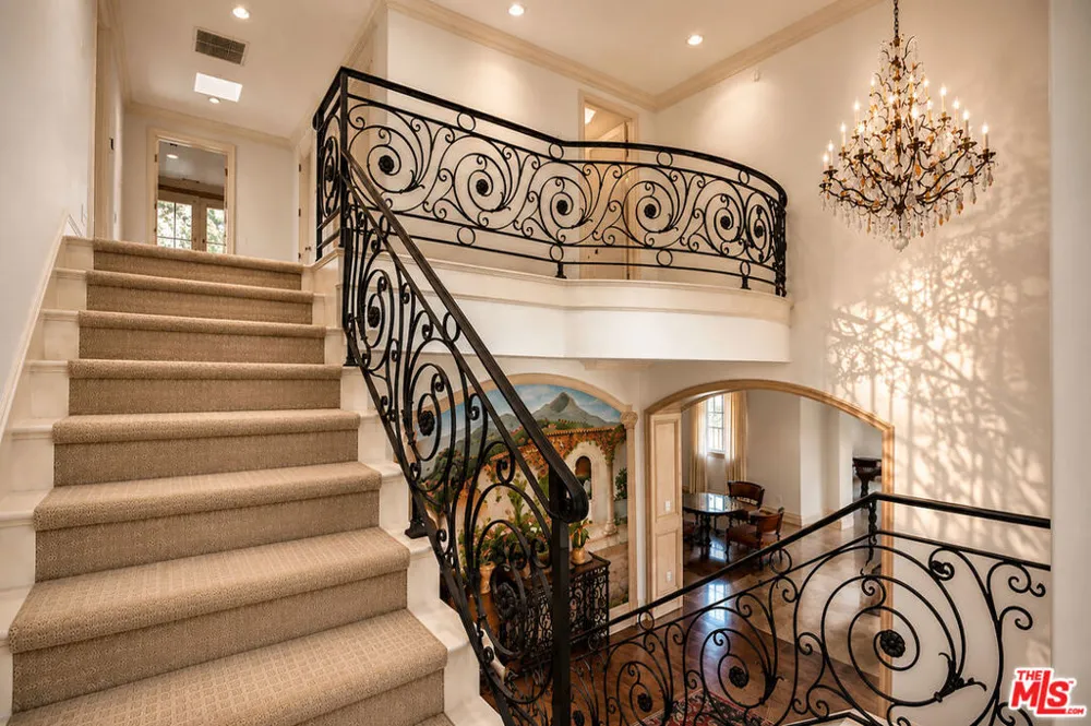 868 Braewood Court South Pasadena, CA 91030