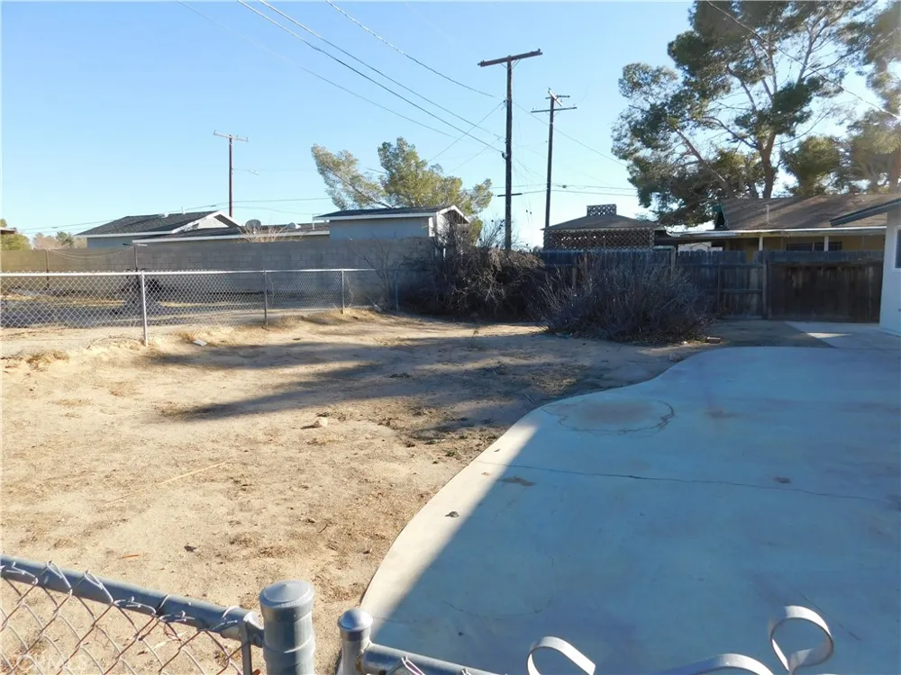21306 Bancroft Court California City, CA 93505