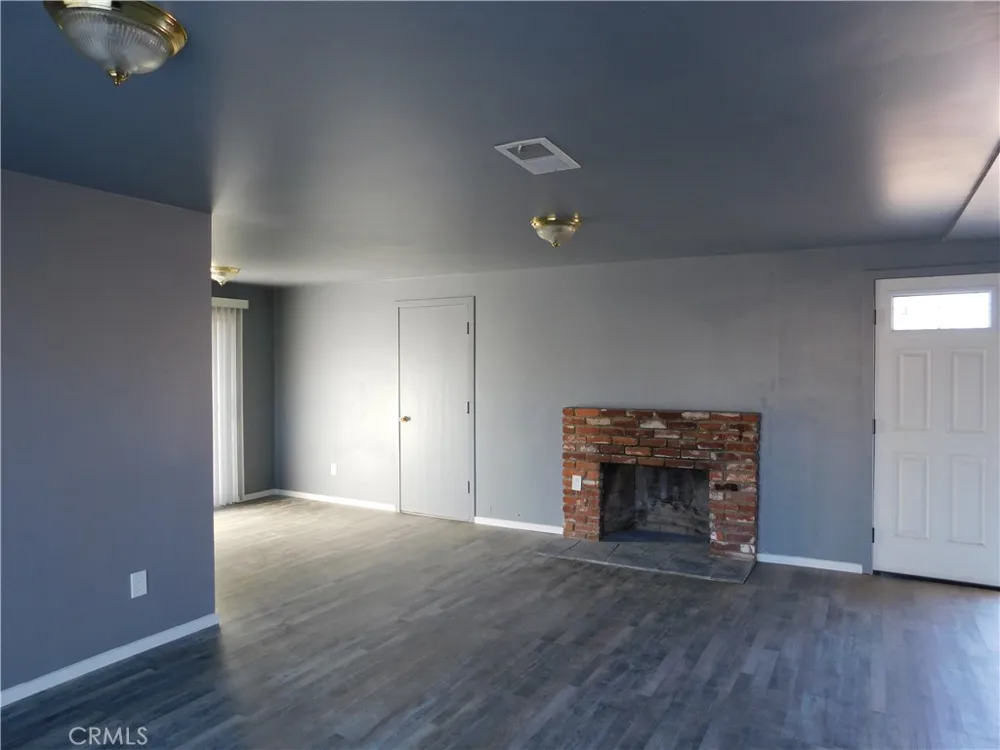 21306 Bancroft Court California City, CA 93505