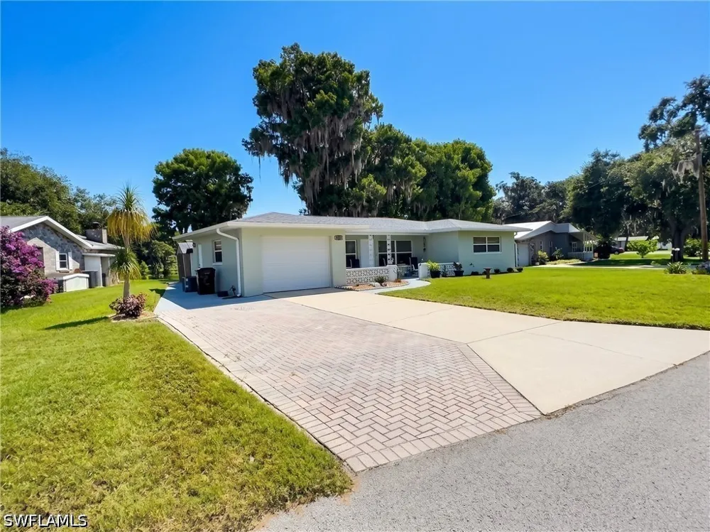 S Paradise Point Inverness, FL 34450
