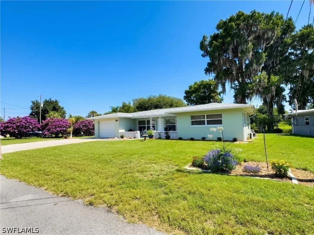 S Paradise Point Inverness, FL 34450