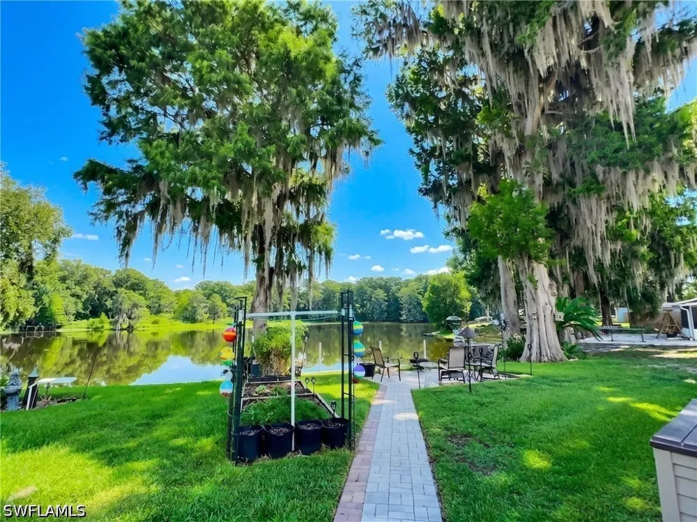 S Paradise Point Inverness, FL 34450