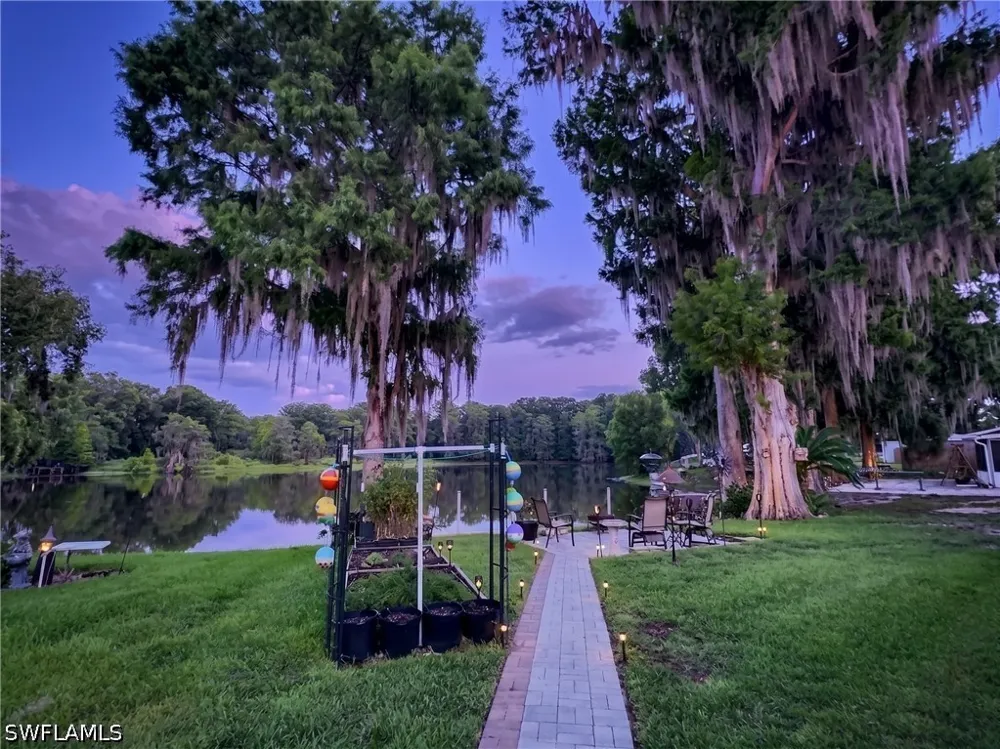 S Paradise Point Inverness, FL 34450