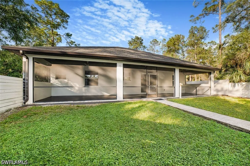 6th Avenue SE Naples, FL 34117