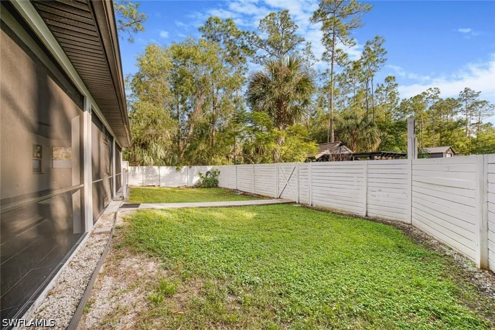 6th Avenue SE Naples, FL 34117
