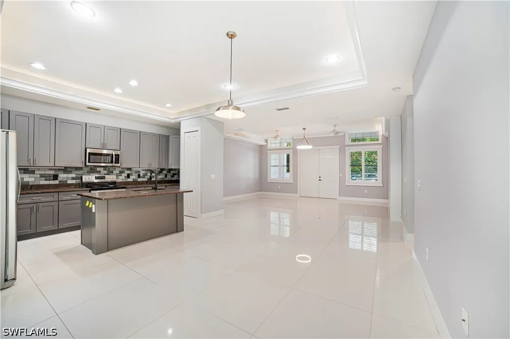 6th Avenue SE Naples, FL 34117