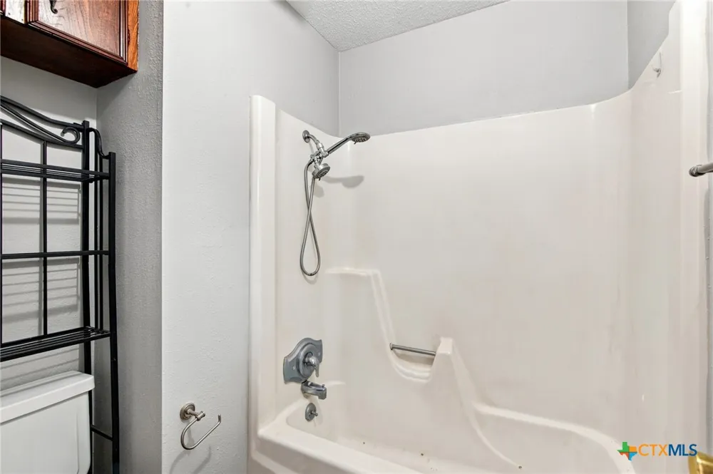3 Northshire Street Victoria, TX 77904