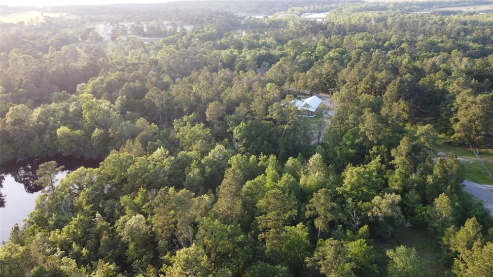Lake Road Riverside, TX 77320