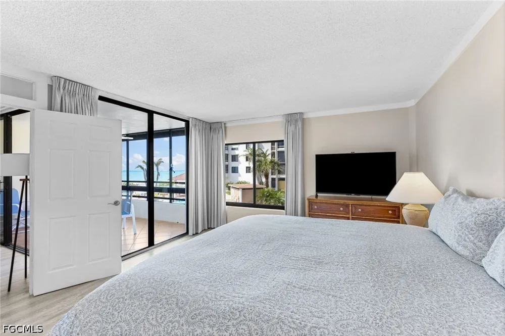 W Gulf Drive #104 Sanibel, FL 33957