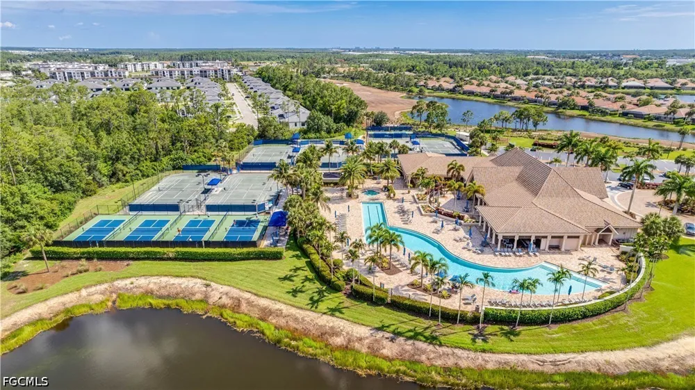 Glastonbury Circle #202 Fort Myers, FL 33913