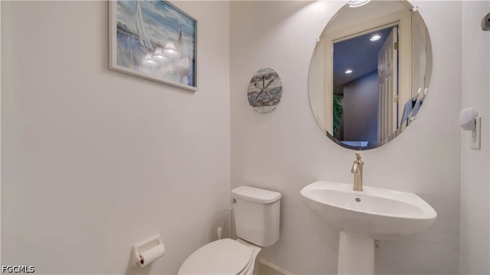 Glastonbury Circle #202 Fort Myers, FL 33913