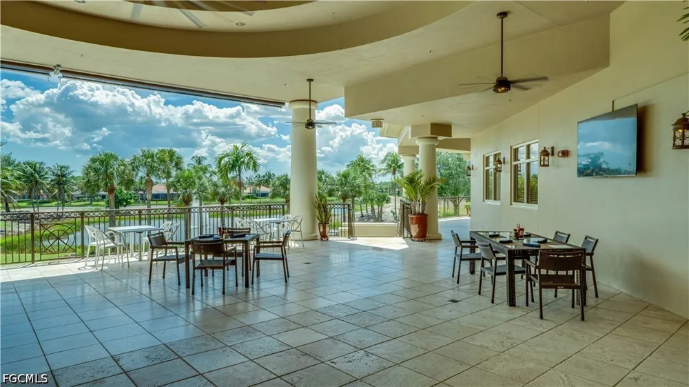 Glastonbury Circle #202 Fort Myers, FL 33913