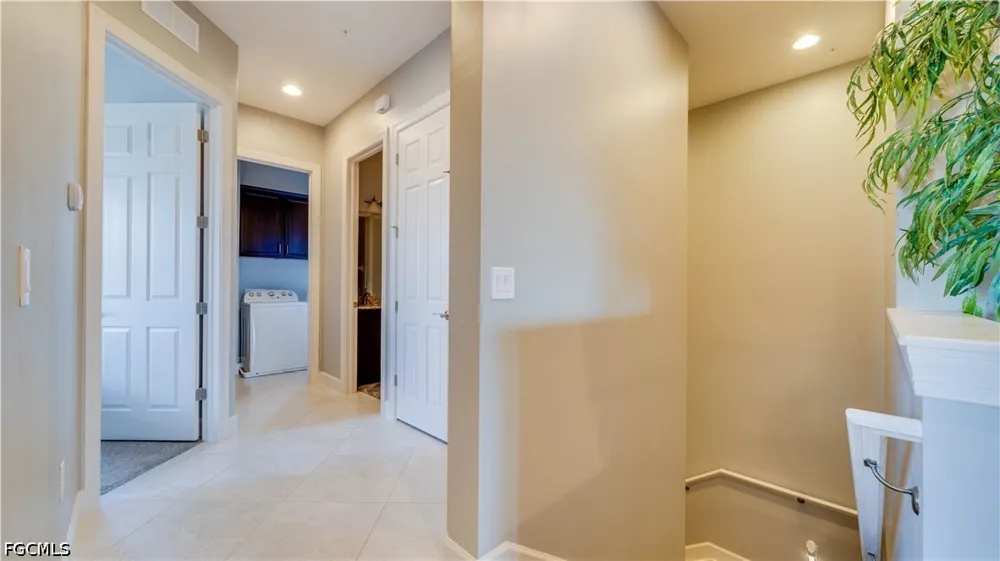 Glastonbury Circle #202 Fort Myers, FL 33913