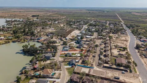 932 S Kika De La Garza Boulevard