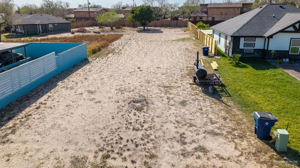 932 S Kika De La Garza Boulevard La Joya, TX 78560