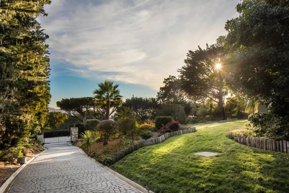 3321 17 Mile Drive Pebble Beach, CA 93953