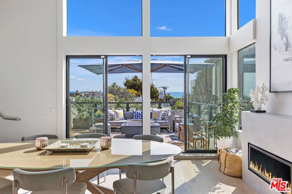 302 Ashland Avenue #301 Santa Monica, CA 90405