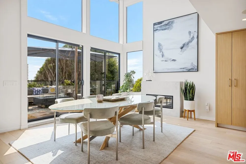 302 Ashland Avenue #301 Santa Monica, CA 90405