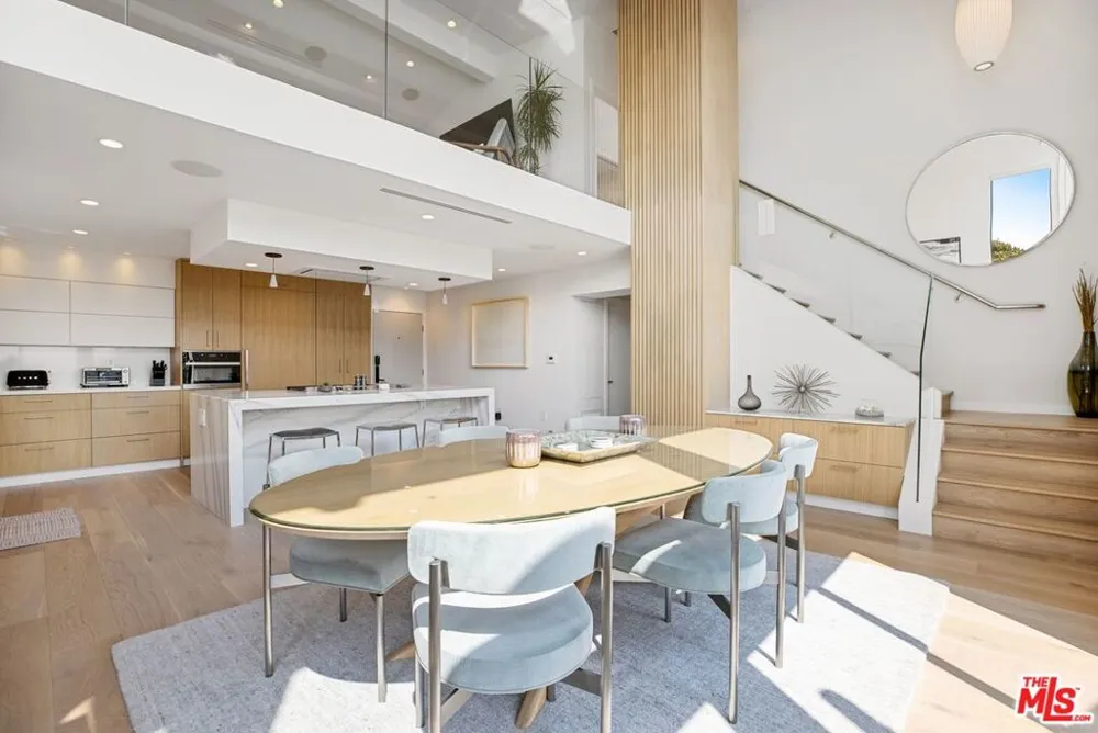 302 Ashland Avenue #301 Santa Monica, CA 90405
